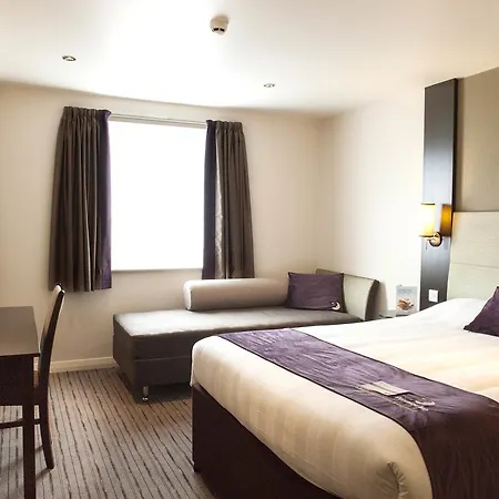 Premier Inn Southwark Borough High St-3